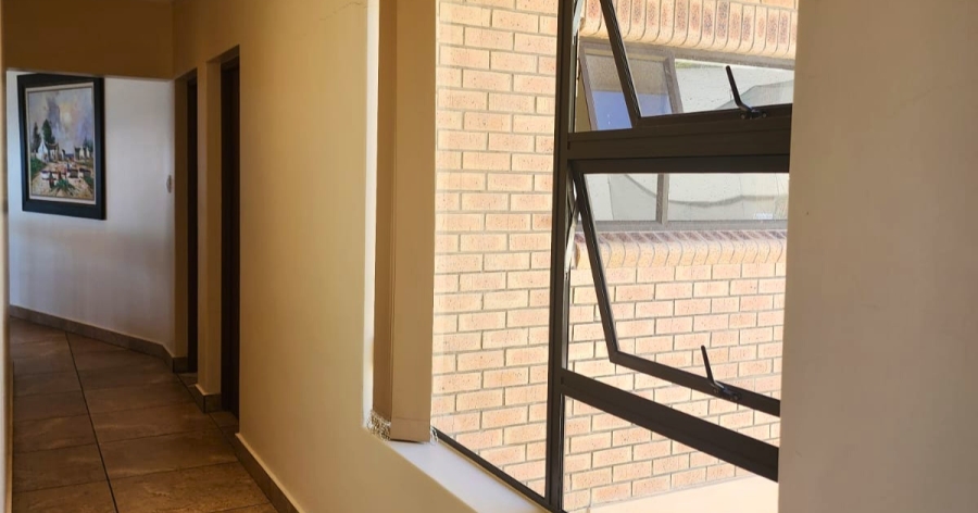 4 Bedroom Property for Sale in Mossel Bay Central Western Cape